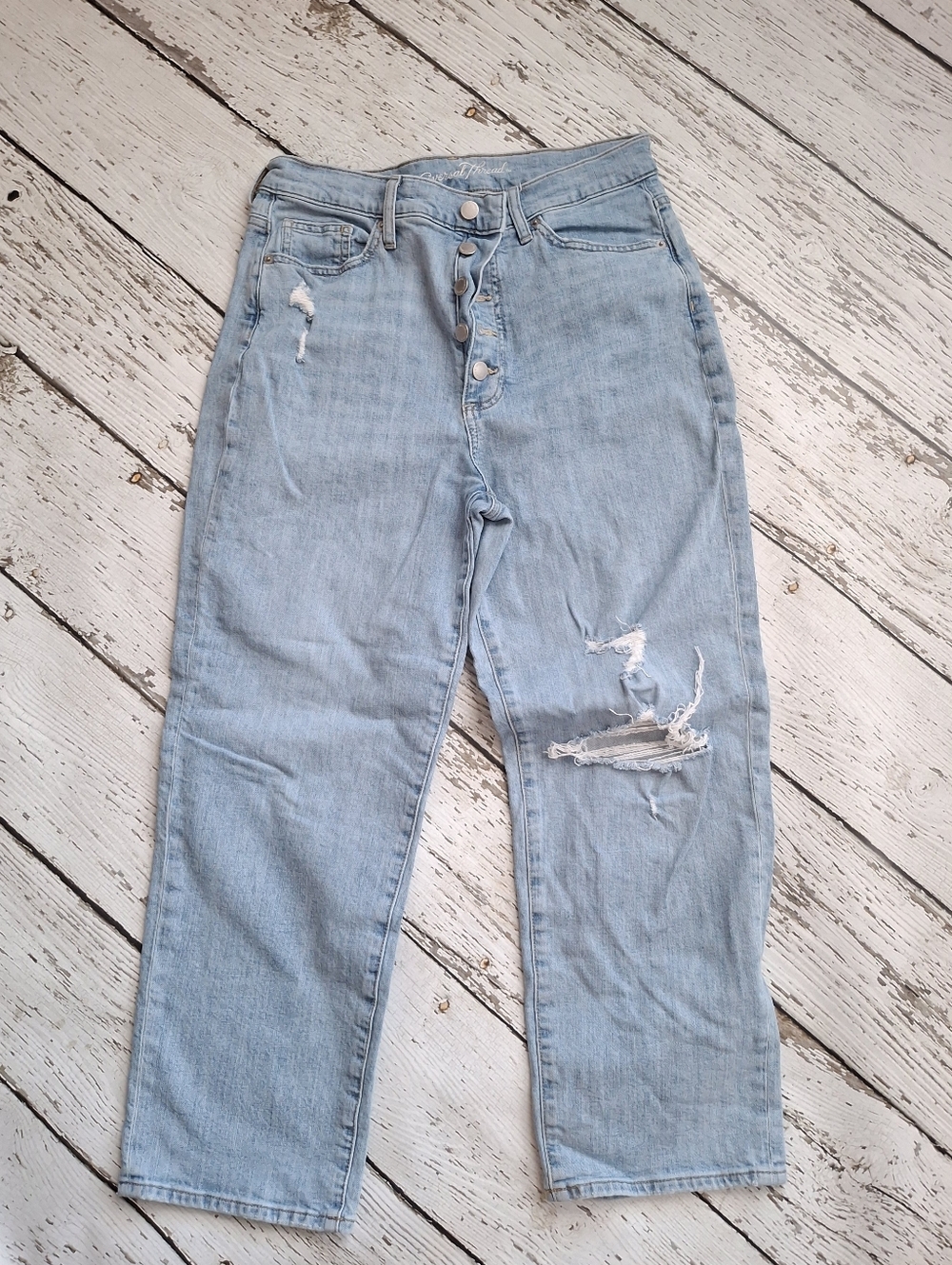 Universal Thread Light Blue Distressed Womens Jeans - Classic Button Fly